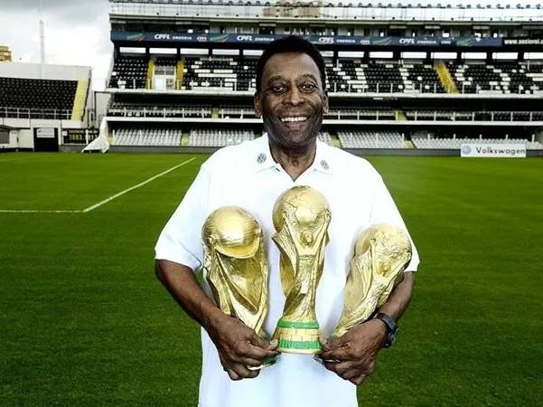 Pelé - Huyền thoại hay nhất mọi thời đại của Brazil