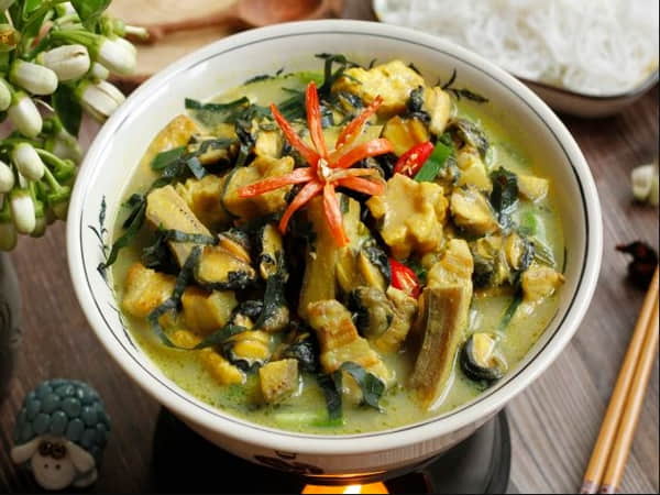 Vì sao ốc om chuối đậu lại được yêu thích đến vậy?