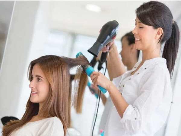 Khi nào mẹ nên duỗi tóc để đảm bảo an toàn