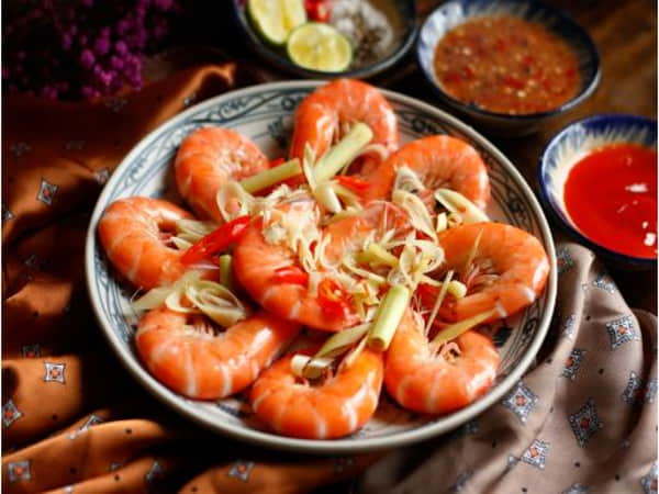 Tôm hấp bia – chua nhẹ, giữ độ ngọt