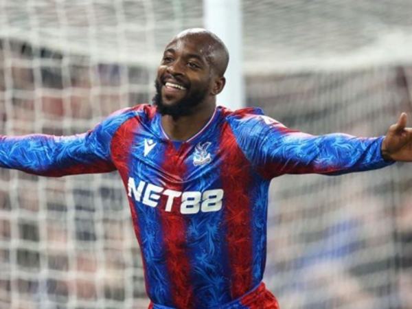 Lợi thế của Juventus trong thương vụ Mateta