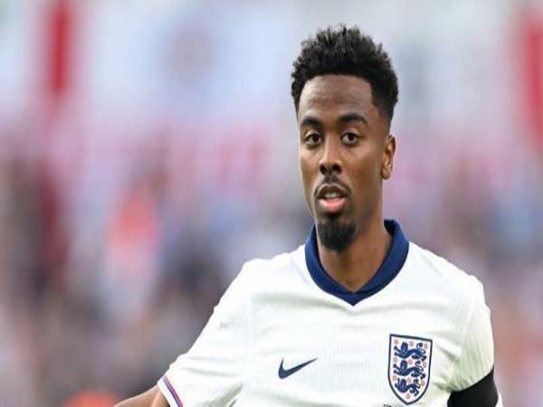 Tin chuyển nhượng: Wolves lên kế hoạch giải cứu Angel Gomes