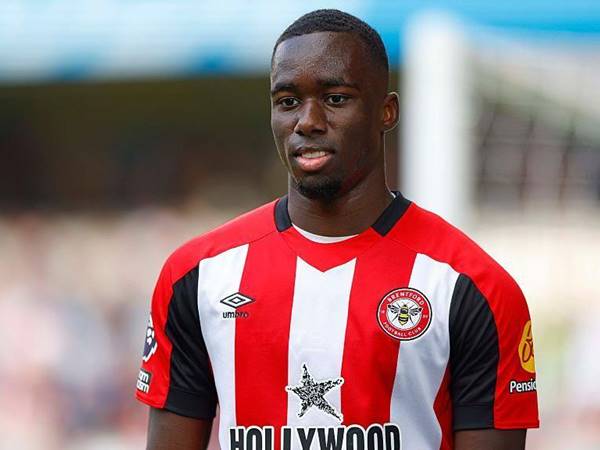 Tin Liverpool: HLV Arne Slot nhắm Michael Kayode