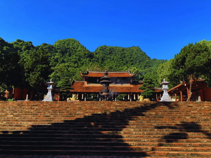 nhung-ngoi-chua-mien-bac-linh-ung