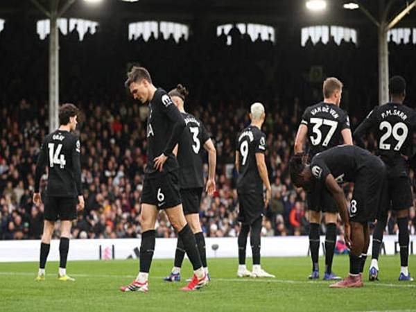 Guardiola giảm áp lực, Man City thực tế hơn